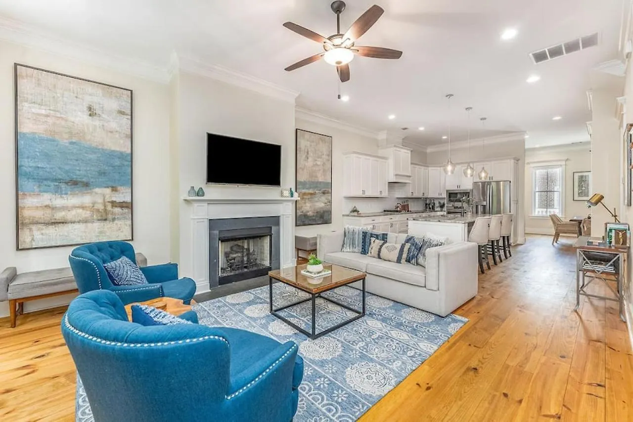 סוואנה 3 Bedroom Magnolia House 0*,