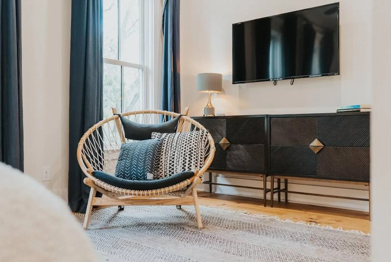 סוואנה 3 Bedroom Magnolia House